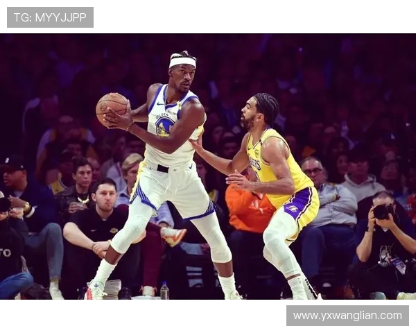 勇士与骑士精彩对决完整视频回顾全场精彩瞬间与赛后分析