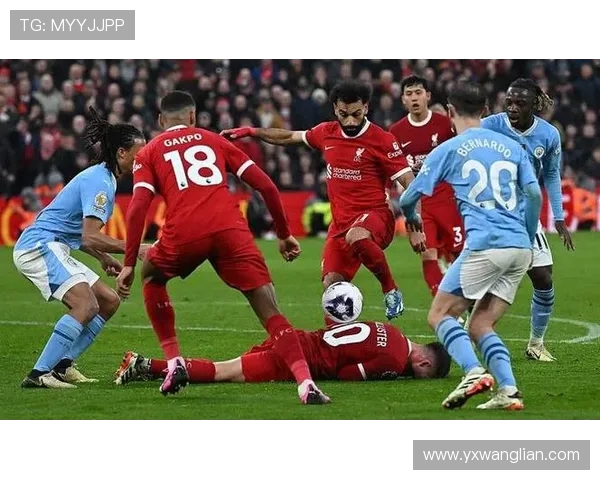 曼城与利物浦激战高清图集精彩瞬间回顾与分析 曼城与利物浦激战高清图集精彩瞬间回顾与分析