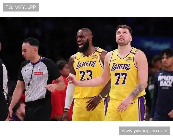 湖人对阵公牛精彩直播中球迷们一起见证篮球盛宴