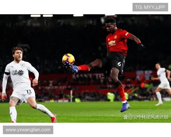 热刺与曼联激战成平局双方表现各有千秋引发热议