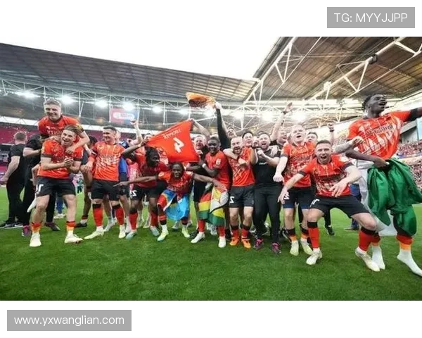 米尔顿与威科姆的激烈对决揭示足球战术与团队合作的重要性