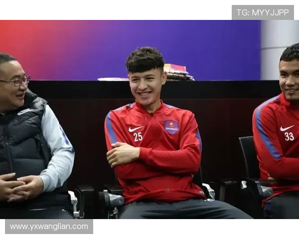 重庆羽毛球队比赛经验引发热议球迷与专家观点碰撞激烈