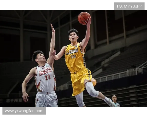 刘磊回顾篮球生涯的点滴故事与心路历程分享